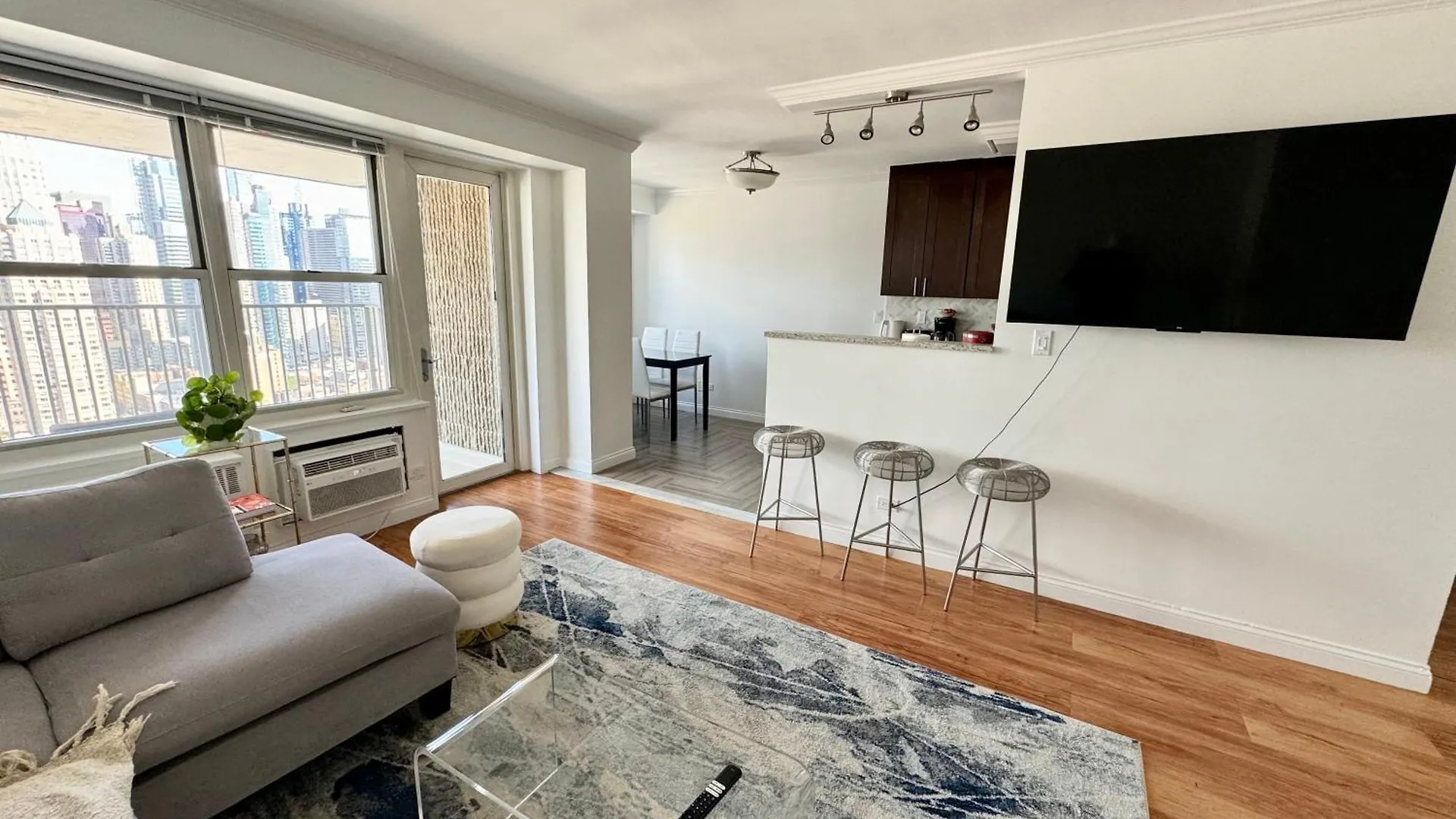 Midtown High Floor Fantastic Panoramic City View Corner 2 Bedroom Apartment Nueva York